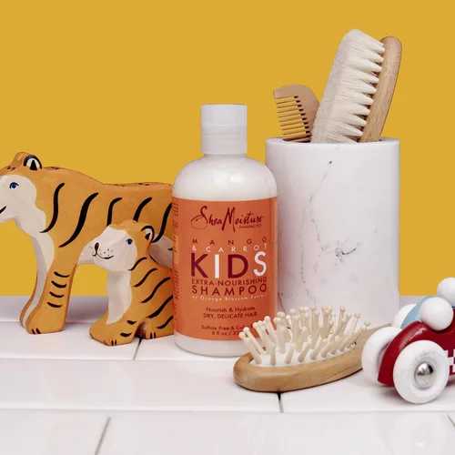 Miniatura 13 de SheaMoisture Champú extra nutritivo para el cuidado del cabello para niños Mango Zanahoria con manteca de karité 8 oz