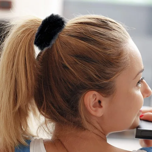 Miniatura 6 de Coleteros Difusos Fuzzy Scrunchies 8 PCS Ligas Negras para el Cabello Lindas Bandas para el Cabello con Piel de Conejo Sintética Ligas Elásticas