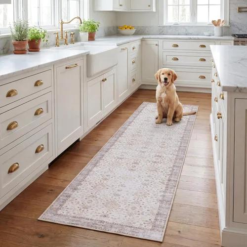 SAFAVIEH Tucson Collection - Alfombra lavable de 2 pies 6 x 8 pies, beige y dorado, antideslizante, ideal para zonas de alto tráfico en sala de