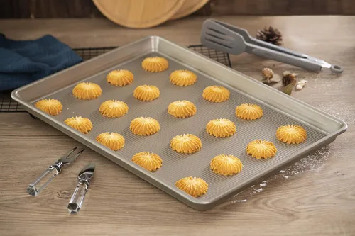 Miniatura 3 de Kitcom Bandeja grande para galletas de 17.7 x 12.8 pulgadas con estante, bandeja antiadherente para hornear con juego de estante de enfriamiento