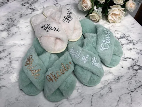 Miniatura 6 de Personalized Fluffy Slippers - Easter Gifts for Women - Bridal Party Gifts - Mothers Day Gift Box Ideas for Mom, Girlfriend - Bridesmaid Slippers