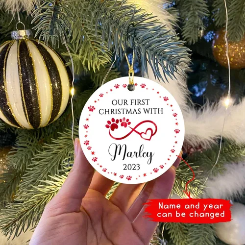 Miniatura 4 de Adorno de nuestra primera Navidad con huellas de patas, nombre personalizado para la primera Navidad del cachorro 2025, recuerdo de huella de perro