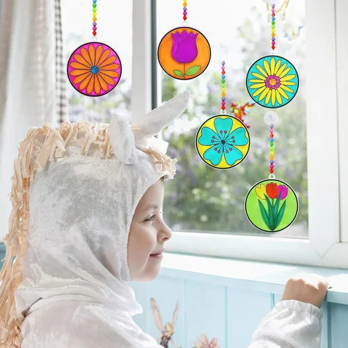 Miniatura 8 de Winlyn Juego de 24 adornos de atrapasoles de flores de primavera, decoración de bricolaje, pintura de ventana, kit de arte para niños, actividades