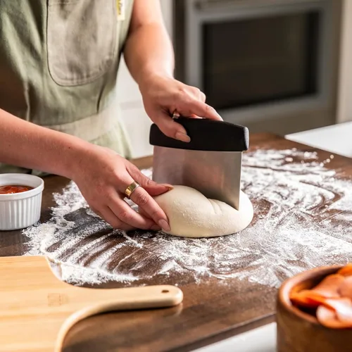 Miniatura 4 de Juego de piedra para pizza de 3 piezas - Piedra para pizza de cordierita resistente a golpes térmicos de 15x12", pala para pizza de madera natural