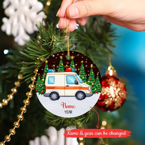 Miniatura 2 de Adorno de Navidad de ambulancia 2023, adorno de ambulancia personalizado con nombre y año, adorno paramédico personalizado, decoración colgante