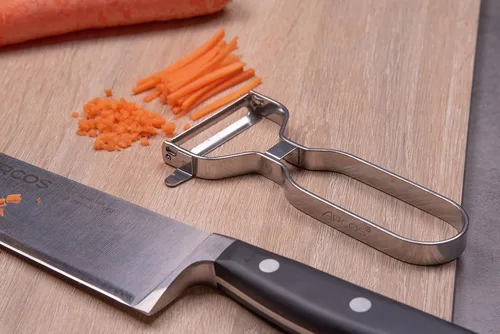 Miniatura 4 de ARCOS Pelador profesional cromado para frutas y verduras. Herramienta de cocina de acero inoxidable de 5.5 pulgadas para corte preciso. Gadget
