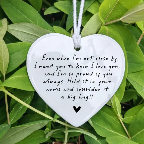 Miniatura 3 de Even When I'm Not Close By Heart - Adorno de cerámica para hermana, regalo para mi hija, adorno de corazón de Navidad, regalo de recuerdo para mejor