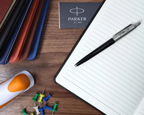 Miniatura 3 de Bolígrafo Parker Jotter personalizado + caja de regalo Diseña un regalo verdaderamente único Grabado con láser (negro)