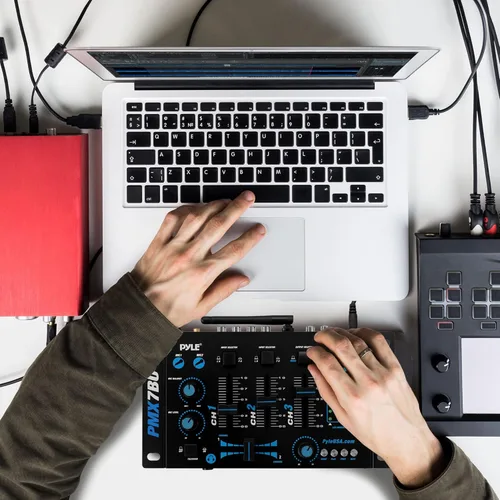 Miniatura 2 de Mezclador de audio DJ inalámbrico Pyle - Mezclador de sonido con controlador DJ compatible con Bluetooth de 3 canales, Mic-Talkover, lector USB