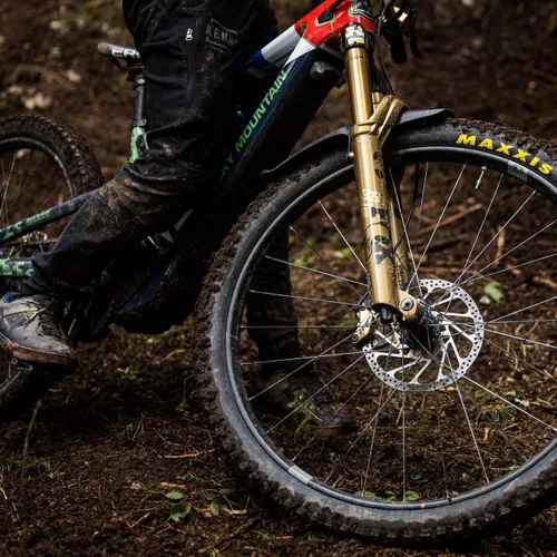 Miniatura 7 de MAXXIS Minion DHR II - 3C MaxxTerra DH, EXO+, DD, EXO - Clasificación E50, sin cámara Excelente tracción de frenado y en curva en terrenos
