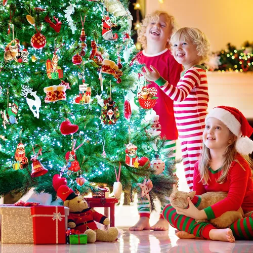 Miniatura 6 de Tiamon 20 adornos de madera de Navidad para árbol de Navidad, decoración colgante surtida, cachorro, perro, gato, vaca, oso, cardenal, pájaros