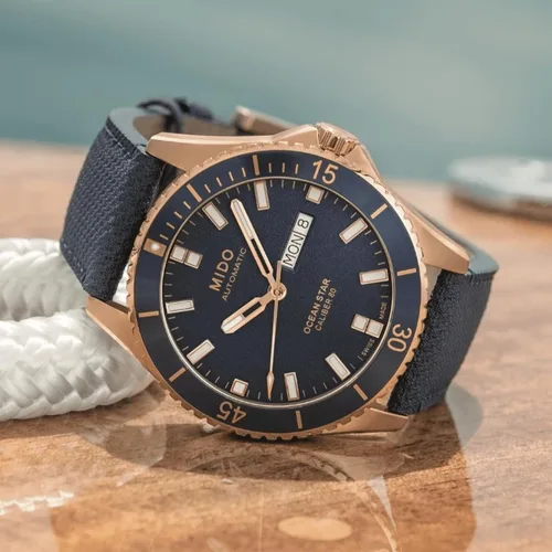 Miniatura 8 de MIDO Ocean Star 200 - Swiss Automatic Watch for Men - 42.5mm Stainless Steel Case - Day/Date Calendar - Rotating Bezel - 200m Water Resistance