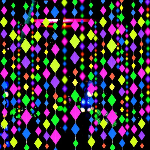 Serpentinas y guirnaldas de neón de papel UV de 123 pies - Decoraciones de luz negra en forma de diamante, recuerdos y suministros para fiestas