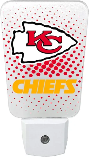 Miniatura 9 de Party Animal Luz nocturna LED del equipo de la NFL, con sensor automático y 3 ajustes de luz, diseño delgado de 5 pulgadas que se adapta a enchufes