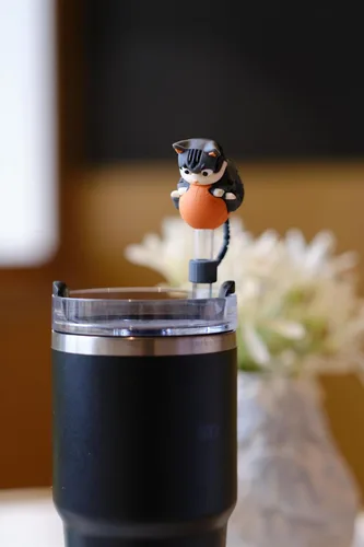 Miniatura 3 de 2 piezas de lindas tapas de pajita con gato, cubiertas de pajita para taza Stanley Cup de 30 y 40 onzas, juego de accesorios divertidos para taza