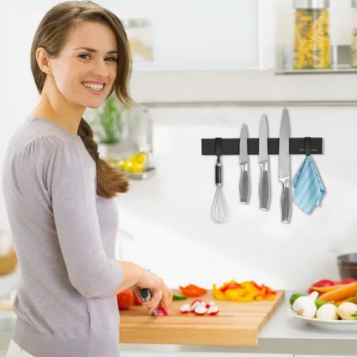 Miniatura 5 de Soporte magnético para cuchillos para pared, tira magnética negra de 10 pulgadas sin taladrar con 2 ganchos, soporte magnético para cuchillos