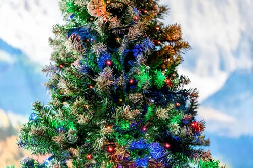 Miniatura 5 de Novelty Lights Guirnalda de luces LED multicolor de Navidad de 50 pies, 100 luces LED de Navidad de 6 pulgadas de espacio en cable marrón