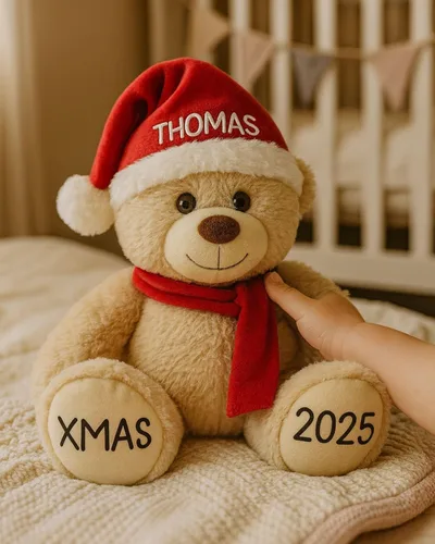 Miniatura 5 de Oso de Navidad Personalizado 2025 – Osito de Peluche Beige Personalizado de 8.5 pulgadas con Sombrero y Bufanda – Lindo Oso Navideño con Tu Nombre