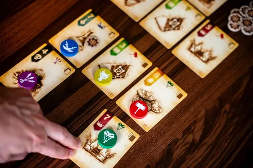Miniatura 5 de Juego de mesa Goblin Vaults Outwit & Outbid to Fill Your Vaults with Loot Juego de cartas familiar de estrategia para tomar trucos 30-45