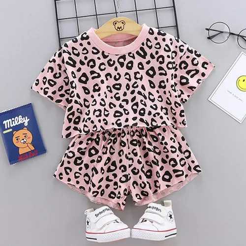 Miniatura 3 de Conjunto de ropa de verano con estampado de leopardo y camiseta y pantalones cortos, 2 piezas