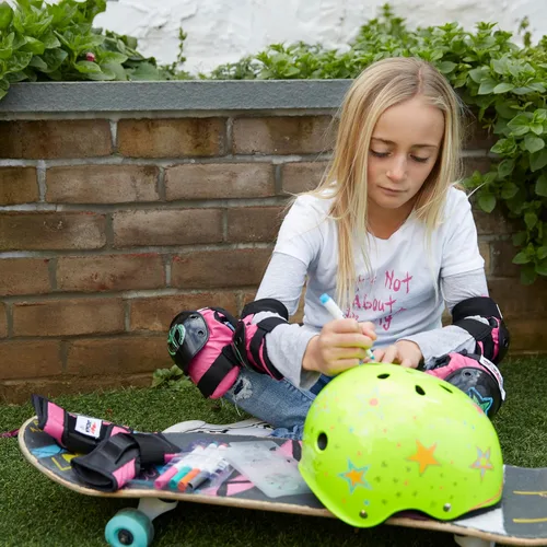Miniatura 4 de Wipeout Dry Erase Kids Helmet – Ideal for Bike, Skate, Scooter, in-Line Skating and Rollerblading Ralladura de neón