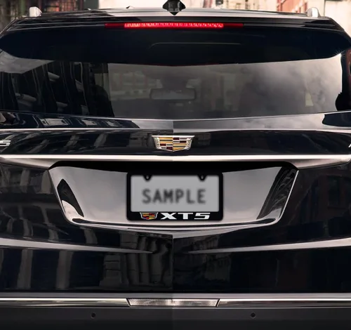 Miniatura 3 de Cadillac XT5 - Marco de matrícula de zinc con acabado negro (2 agujeros)