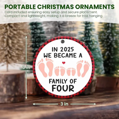Miniatura 3 de OASSIE Familia de 4 adornos de Navidad 2025 – Adorno de Navidad de cerámica para decoración de árbol – Regalos de pareja para padres primerizos