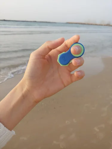 Miniatura 2 de Yogi Fidget Toy para adultos y niños – Juguete sensorial para aliviar el estrés con 5 anillos de silicona para los dedos – Fidget silencioso