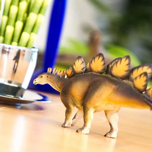 Miniatura 6 de Safari Ltd. Stegosaurus - Figura icónica modelo de dinosaurio de 8.5 pulgadas, juguete divertido y educativo para niños, niñas y niños a partir de 3