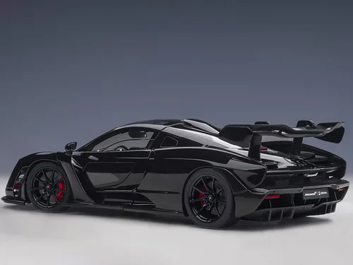 Miniatura 6 de McLaren Senna Stealth Cosmos Black con detalles de carbono modelo 1/18 de Autoart 76076