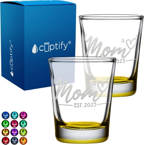 Miniatura 26 de Cuptify Regalos para baby shower, para la nueva mamá, EST 2023, 2 onzas, con fondo negro, juego de 2 vasos grabados para fiesta, regalo