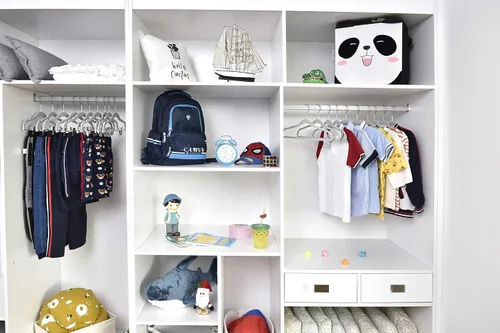 Miniatura 7 de Perchas de plástico de calidad para niños, no aterciopeladas, delgadas, compactas, con clips de metal, para faldas, pantalones, blusas, gancho Gris