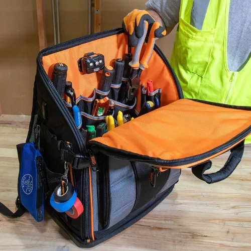 Miniatura 6 de Klein Tools 62482 - Mochila para herramientas Tool-Station Pro, organizador resistente con 27 bolsillos, interior grande, fondo moldeado, bolsa