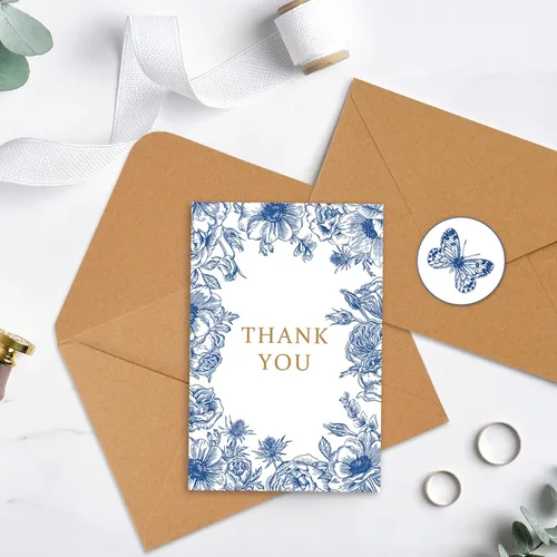 Miniatura 7 de AnyDesign Paquete de 36 tarjetas de agradecimiento florales azules y blancas con sobres de papel de estraza con calcomanías elegantes