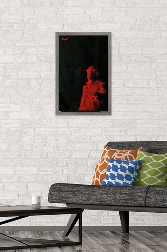 Miniatura 2 de DC Comics Movie The Batman - Póster de pared de una hoja, 22.4 pulgadas de largo x 14.7 pulgadas de ancho, versión enmarcada de madera de granero
