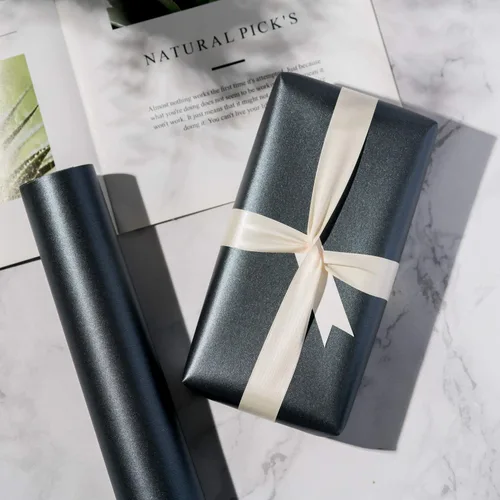 Miniatura 4 de RUSPEPA Papel de regalo negro mate, color liso perlado, papel lustre perfecto para bodas, cumpleaños, Navidad, baby shower, 17 pulgadas x 32.8 pies