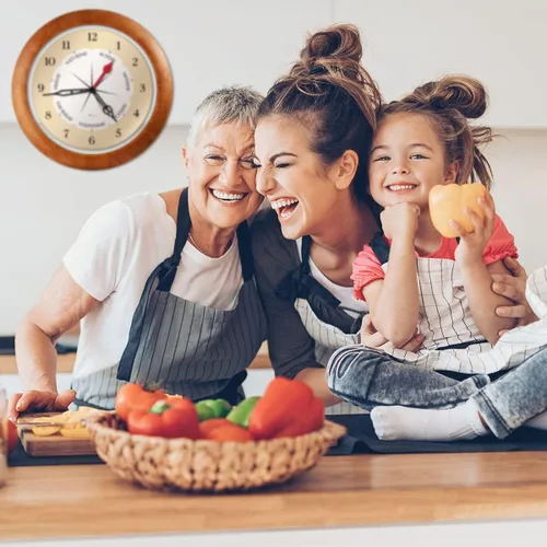 Miniatura 6 de Reloj de pared de hora y día de la semana con marco de acento de arce de 13.5 pulgadas, regalo de jubilación ideal para hombres y mujeres, reloj