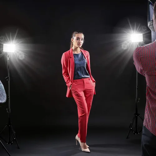 Miniatura 7 de 3 paquetes de 70 LED Luz de video con soporte de trípode ajustable/Filtros de color, Kit de iluminación de estudio USB Obeamiu 5600K