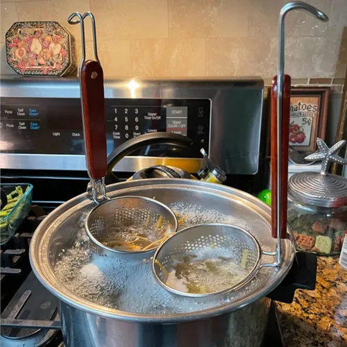 Miniatura 7 de Lawei Paquete de 3 coladores de cesta de pasta, colador de malla de acero inoxidable con mango de madera para cocinar, hervir, cocina, tamiz fino