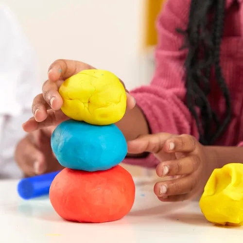Miniatura 8 de Play-Doh - Compuesto para modelado, paquete de 24 colores, no tóxico, latas de 3 onzas de colores surtidos, suministros de regreso a clases