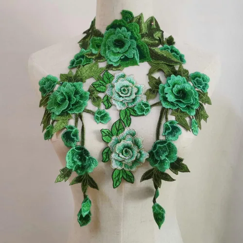 Miniatura 14 de 4 piezas de bordado de flores rosas para coser en parche vestido sombrero bolsa jeans apliques manualidades accesorios de ropa DIY (rojo rosa)