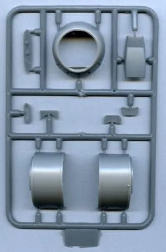 Miniatura 7 de ***LAVOCHKIN LA-9 caza soviético 1/48 Micro-MIR 48-005