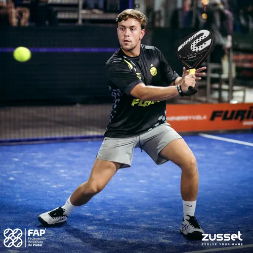 Miniatura 5 de Pala de Padel Strength 2025 Pala de Padel de forma redonda avanzada Balance medio de 12.87 oz para consistencia y precisión Cara de carbono