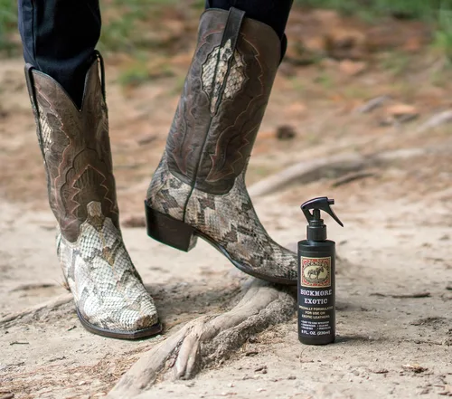Miniatura 6 de Bickmore Exotic – Aerosol especialmente formulado, utilizado para limpiar, pulir y proteger pieles exóticas y piel de reptil.