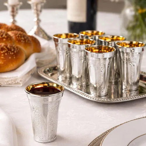 Miniatura 5 de DECORLINE Kiddush/Kiddish - Taza redonda de 5.5 onzas, vasos desechables plateados con interior dorado, vasos de diseño elegante para Pascua