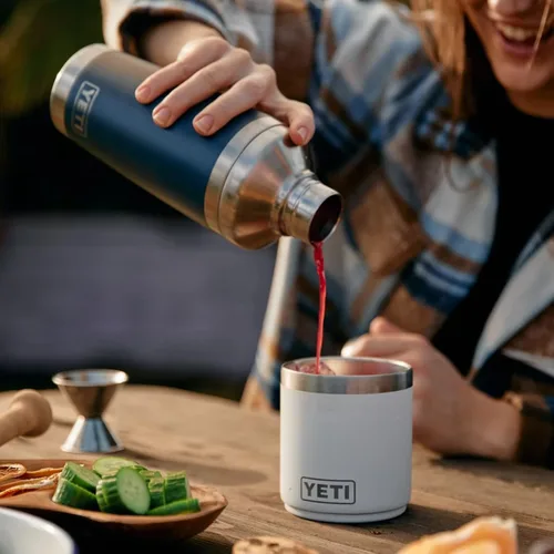 Miniatura 6 de YETI Rambler - Coctelera de 20 onzas, acero inoxidable, aislado al vacío, color azul