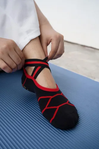 Miniatura 9 de RATIVE X-Cross Straps Anti Slip Non Skid Barre Yoga Pilates Hospital Socks with grips for Mens Womens