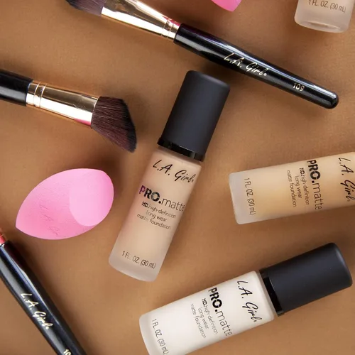 Miniatura 10 de L.A. Girl PRO.Matte Foundation, Sand GLM678 (Paquete de 2)
