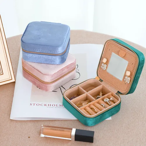 Miniatura 7 de FUNARTY Joyero de viaje organizador de joyas, regalos para mujeres, adolescentes y niñas, joyero pequeño de terciopelo de felpa con inicial, anillo