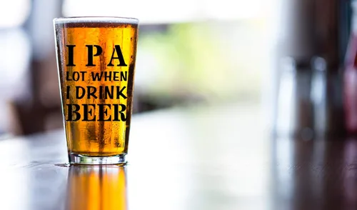 Miniatura 3 de IPA A Lot When I Drink Beer - Vasos de regalo divertidos para los amantes de las pintas, tazas de cristal, regalos divertidos de cumpleaños